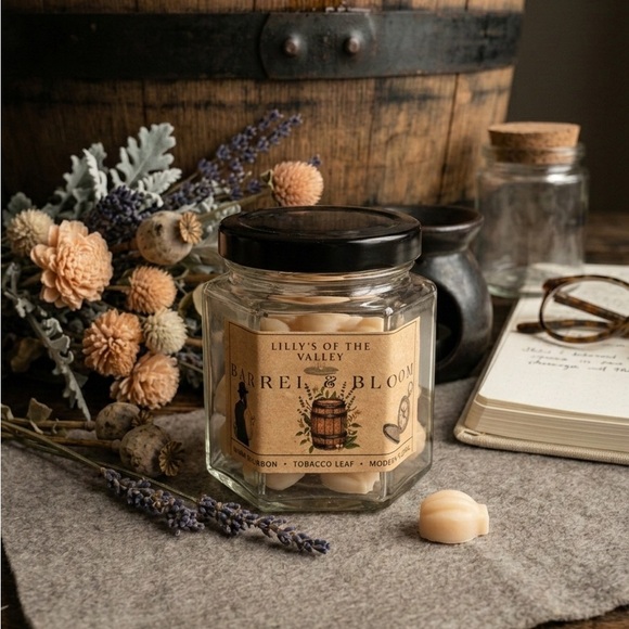 Barrel & Bloom Barrel Coconut Apricot Wax Melts - Picture 2 of 6